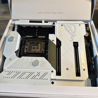 ASUS ROG Maximus Z690 Formula LGA1700 ATX DDR5 Motherboard PCIe 5.0 WiFi 6E