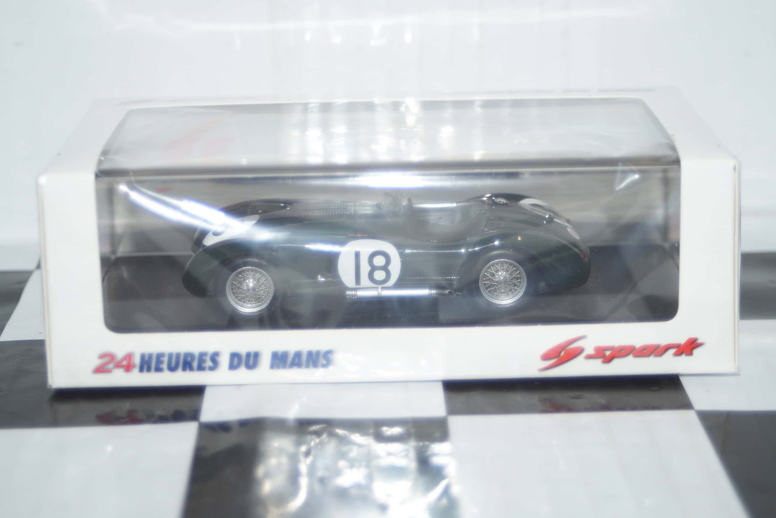 Spark Jaguar XK 120C Winner Le Mans 24H 1953 #18 T.ROLT 1:43 43LM1953 Resin