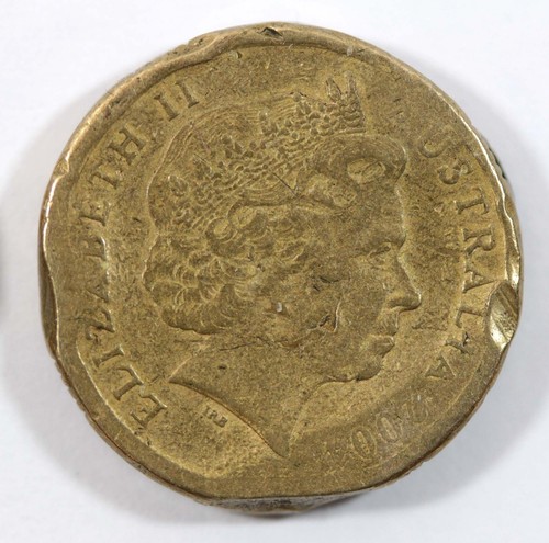 ‘THE HOARD’ 3 AUSTRALIAN $2 COINS USED 2004 2014 ERROR COINS &1998 HH INITIALS - Bild 11 von 15