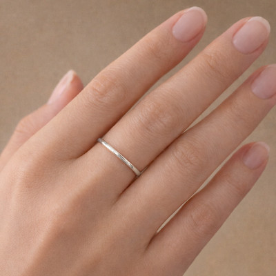 Schlichter Vorsteckring 9 kt massiv Gold Sonderanfertigung 1,5 mm Gelb Weiß oder Rotgold