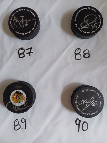 Chicago Blackhawks signed NHL Hockey Puck: Please select your players - Picture 21 of 23