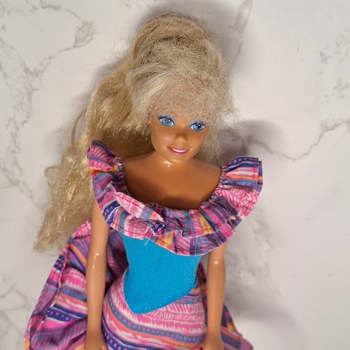 Barbie Doll 1966 Taiwan Blonde Blue Eyes Twist N Turn Dress Boots 60s Mattel - Picture 2 of 7