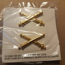 US Army Field Artillery Officer Insignia Pin NOS 1970
