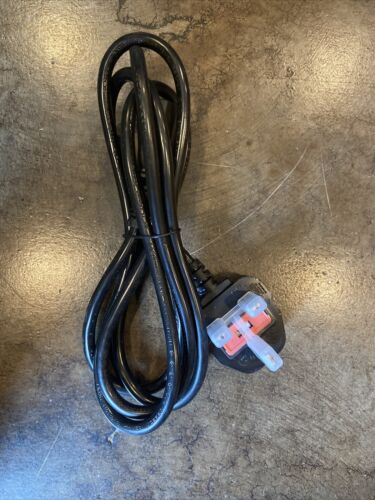 AC Power Cord UK Regional Type G 5A Fused BS1363/A IEC C13 1mm² 8' - Picture 1 of 2