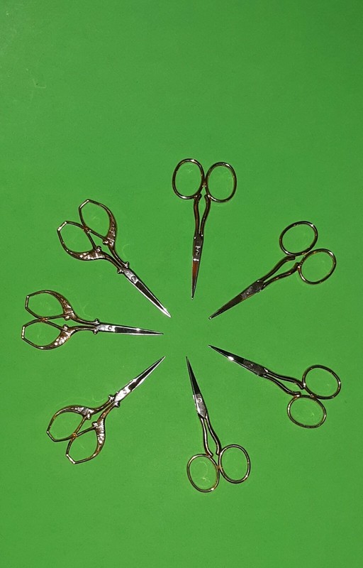 A LOT of (7) DMC EMBROIDERY SCISSORS~4 REGULARS & 3 PEACOCK HANDLES~BID@$7.99