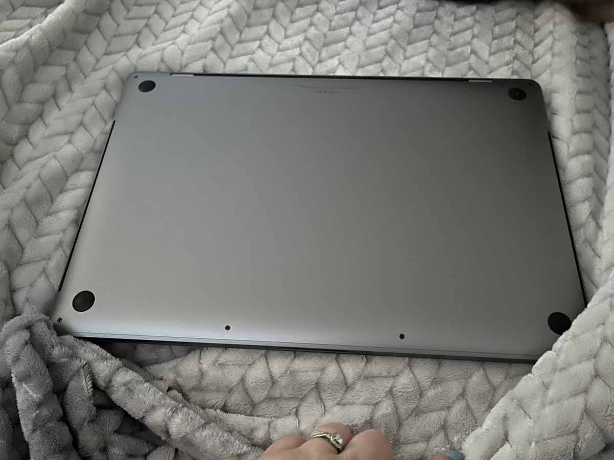 MacBook Pro 16インチ i9 RadeonPro5500M 8GB MacBook Pro 16 inch 2019 - 2.4 GHz 8-Core i9 - 8GB 5500M GPU