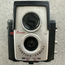 VINTAGE Brownie Starflex Camera Kodak Dakon Lens Winds And Shoots