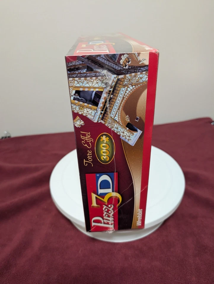 New Eiffel Tower Puzz 3D Puzzle 300 Pieces Hasbro FACTORY SEALED - Image 4 of 4