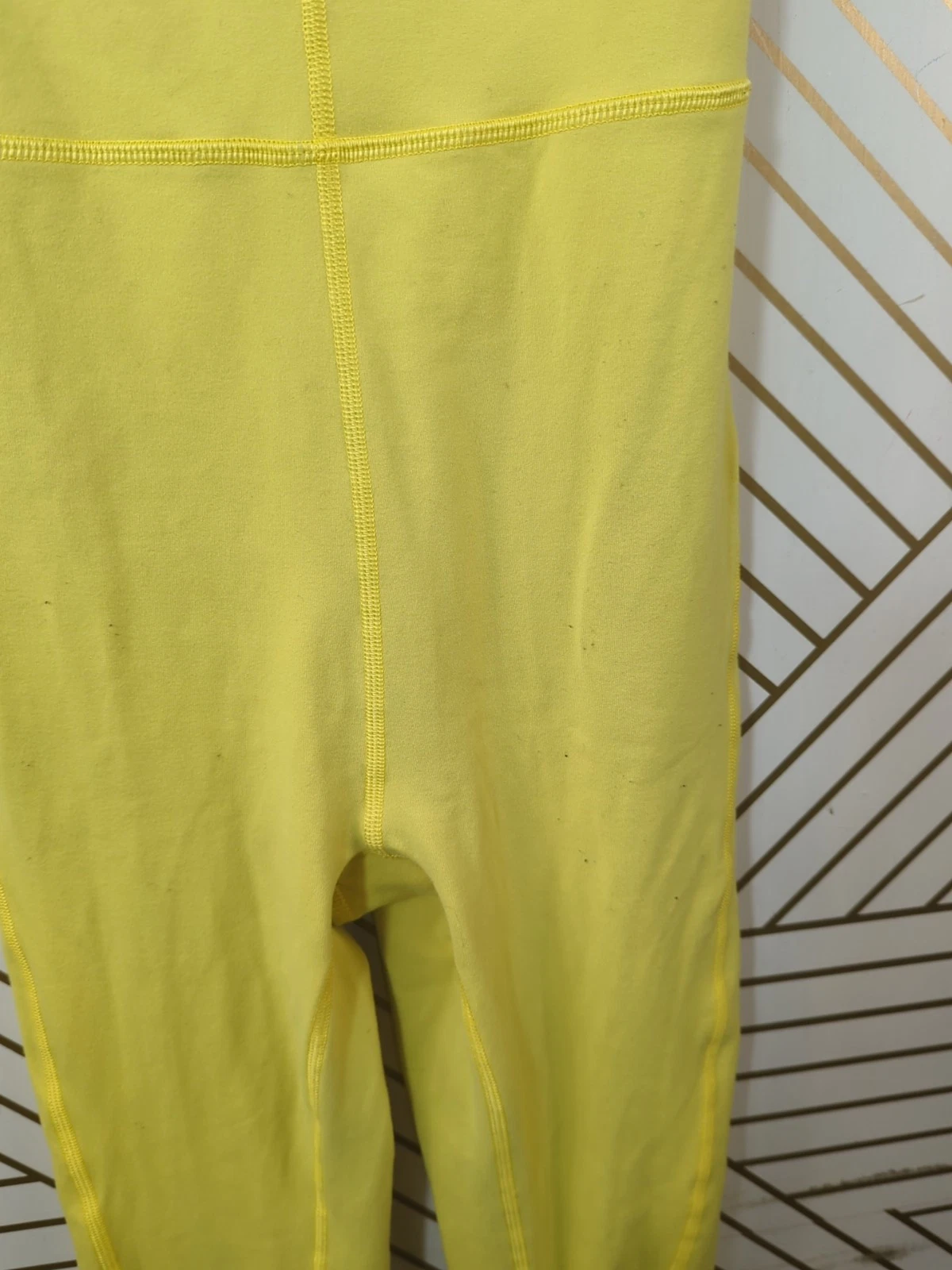 aritzia wilfred neon sleeveless athletic workout divinity 