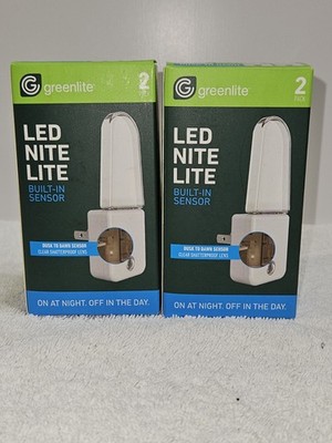 2 PACKS OF 2 Greenlite Brand LED Nite Lite On At Night Off In Day Total 4 Lights