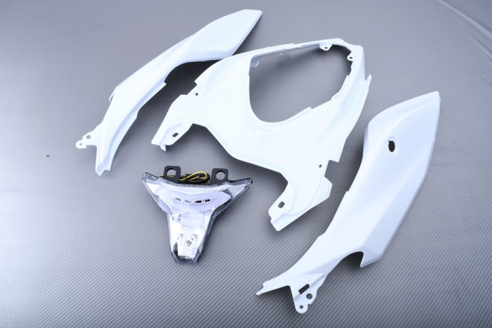 Coque arrière brute ABS avec feu arrière transparent premium pour Kawasaki Ninja e1 2024