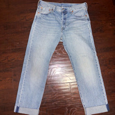 Imagen de Levi's Men's Light Wash Blue Denim Straight Fit Jeans, 5-Pocket Button
