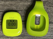 TESTED Fitbit Zip Wireless Activity Tracker FB301 Green W/ Case No Battery 