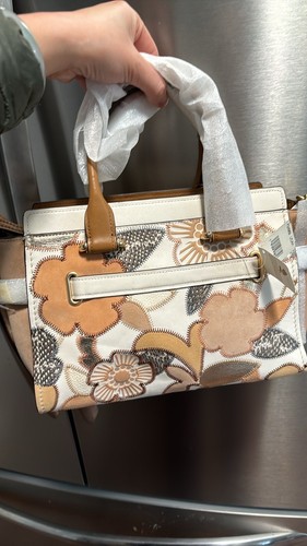 Coach Swagger 27 Small Satchel with Patchwork Tea Rose Floral Applique Beige - Picture 6 of 15