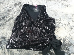v by very sequin top