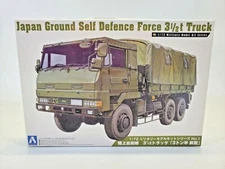 SDG Aoshima  002322 Japan Ground Self Defence Force 3-1/2t Truck 1/72 Model Kit