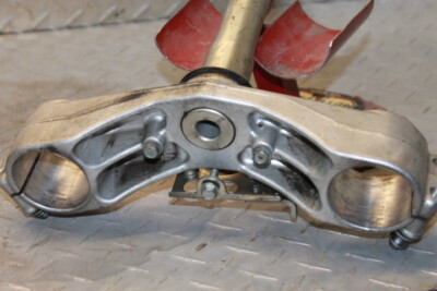 06-11 KAWASAKI NINJA ZX14 FRONT FORKS CLAMP LOWER TRIPLE TREE STEM