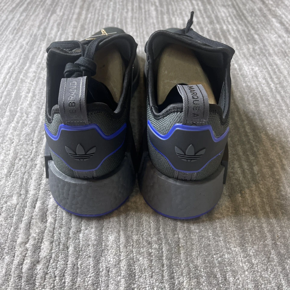 Tênis de corrida Adidas Originals NMD_R1 masculino 10.5 preto carbono roxo IF3502 NOVO - Imagem 2 de 4