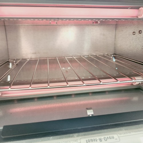 Black & Decker Toast-R-Oven 4 Slice Toaster Oven TO1430S T1 Spacesaver NO Tray - Picture 2 of 17