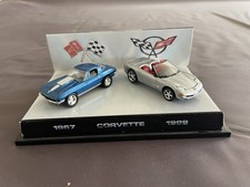 Hot Wheels 1967 And 1998 Corvette 45 Anniversary Display Toy Cars