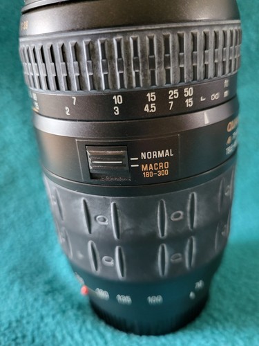 Quantaray AF 70-300mm 1:4-5.6 LD Tele-Marco (1:2) Lens for Minolta - Picture 4 of 14