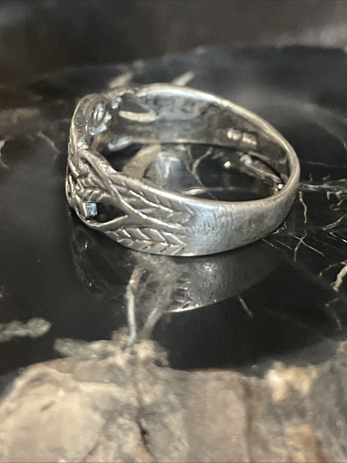 Beautiful Leaf And Vine Pattern Sterling Silver R… - image 4