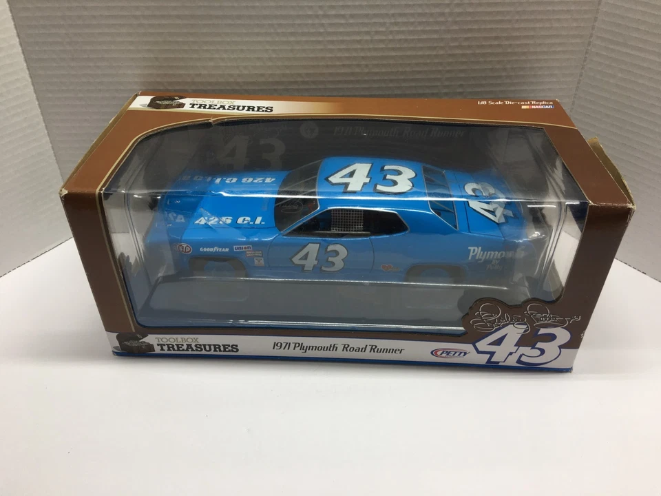 Richard Petty autografiado #43 1971 Road Runner 1/18 caja de herramientas tesoros Foto 2 de 4