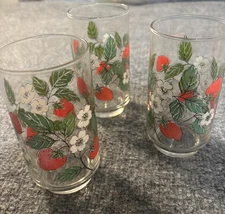 Vintage Set of 3 Libbey Strawberry White Flower Tumblers Glass Iced Tea