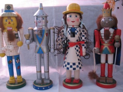 WIZARD OF OZ 14'' WOODEN NUTCRACKERS SET OF 4  EX. CONDITION