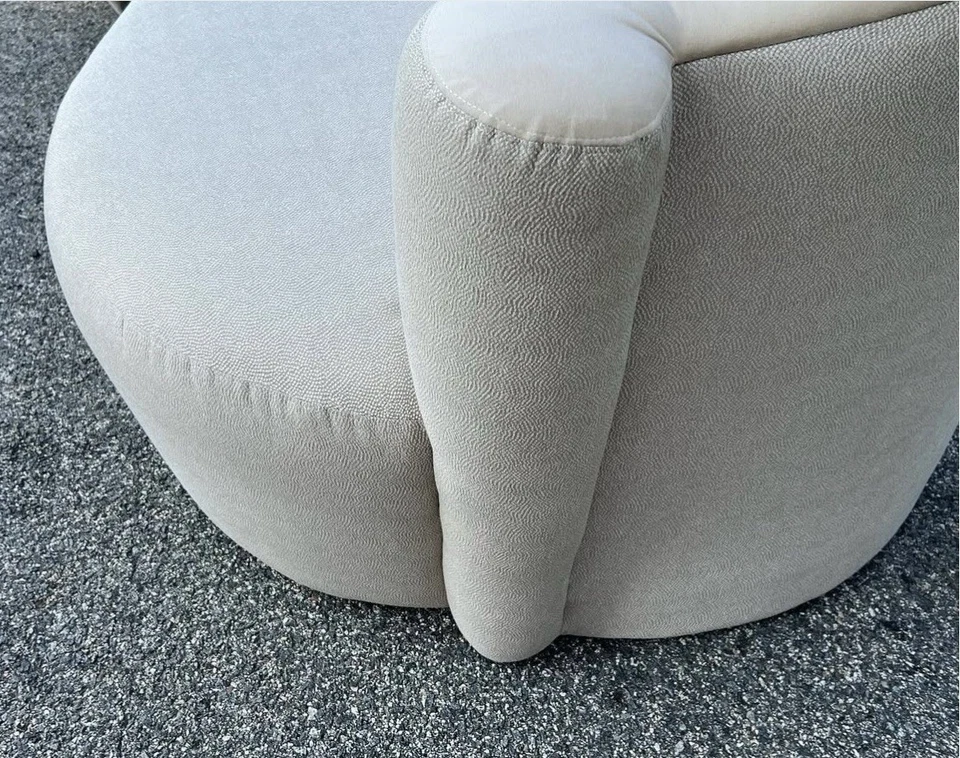 Sofá curvo escultórico moderno de mediados de siglo Vladimir Kagan Weiman vista previa Foto 3 de 4