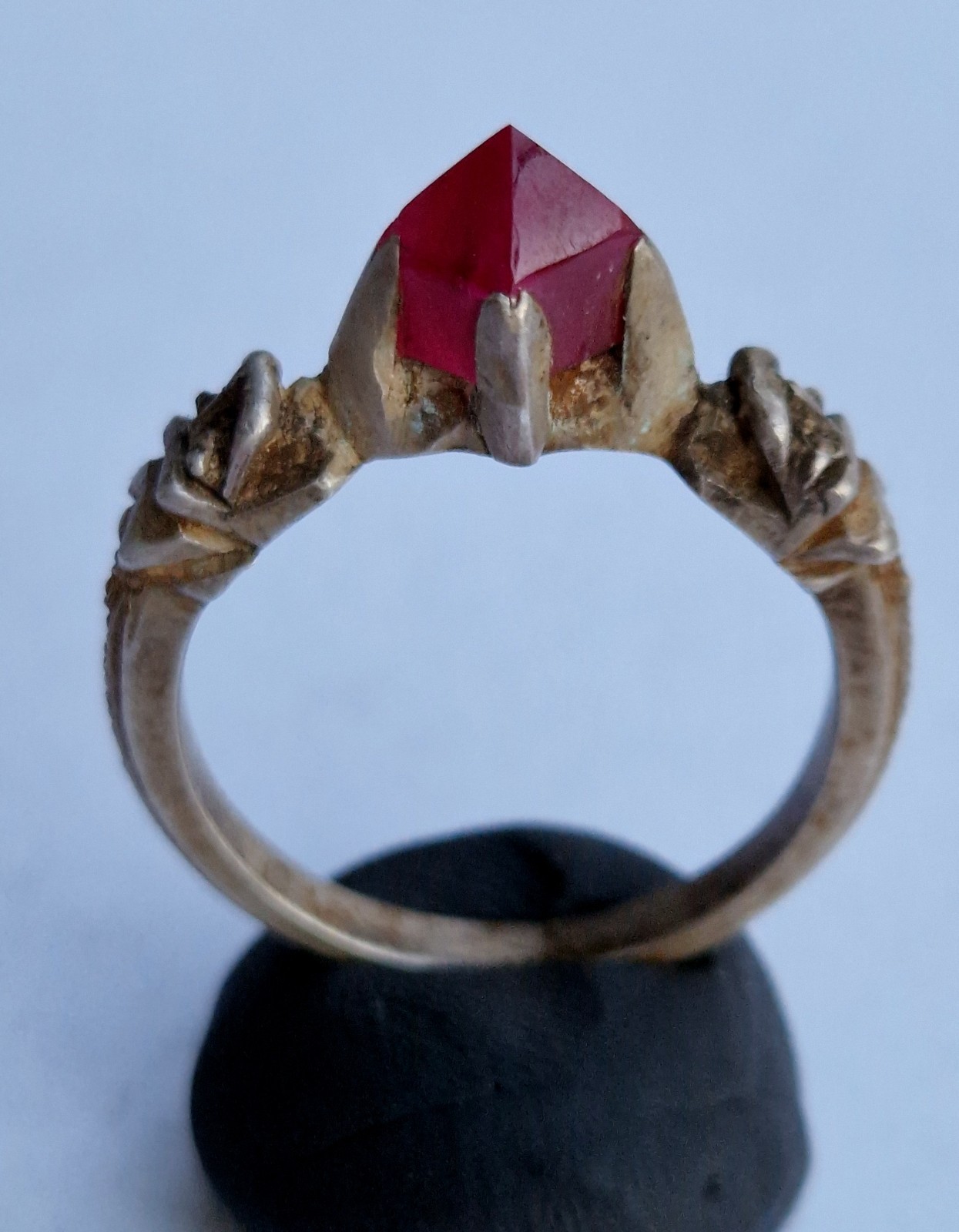Rare Solid Silver Ring with Ruby & Garnet – Pyram… - image 7