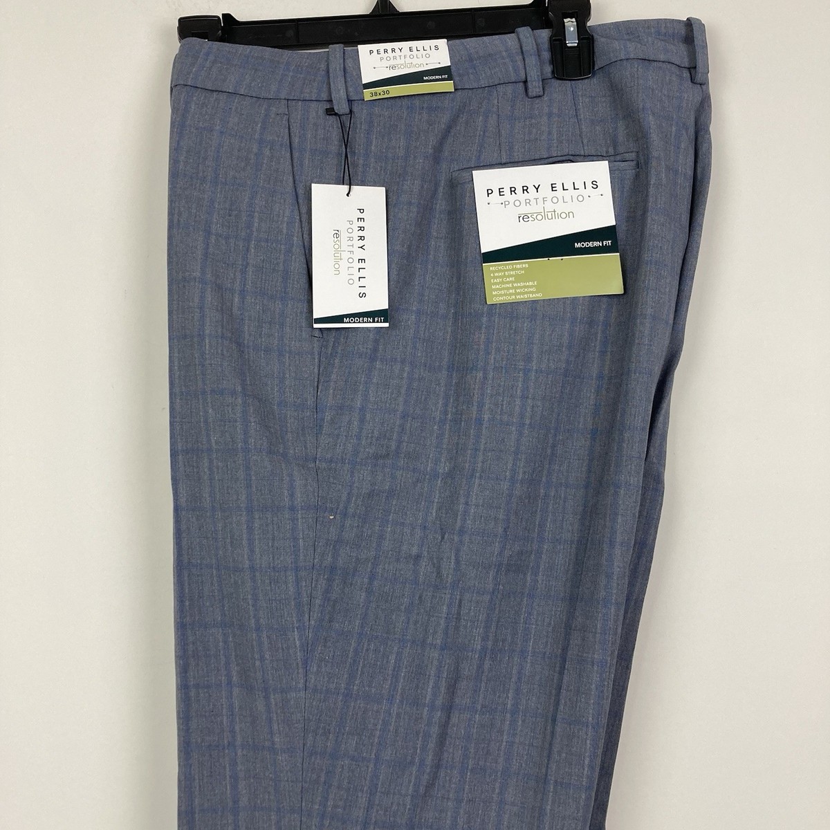 green emerald velvet dress Amazon.com: Perry Ellis Men's Modern Fit Performance Pant, Black, 30W x 29L  : Clothing, Shoes & Jewelry main image 1