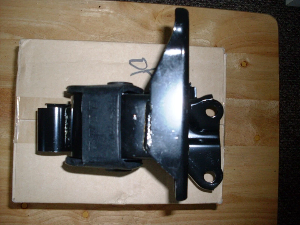 МЕХАНИЧЕСКОЕ КРЕПЛЕНИЕ КОРОБКИ ПЕРЕДАЧ -- ПОДХОДИТ: 2004-2009 KIA SPECTRA & SPECTRA 5 (2,0 Л, L4). - Изображение 4 из 4