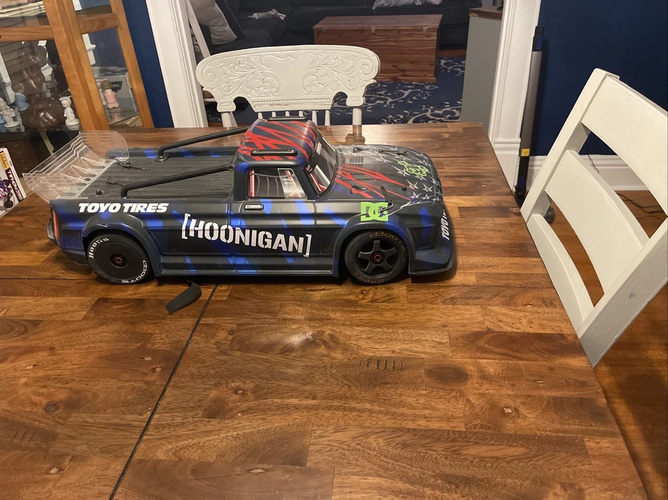 arrma infraction 8s upgraded Castle System!! 1650 KV MOTOR AND MAMBA MONSTER ESC - Image 3 of 4