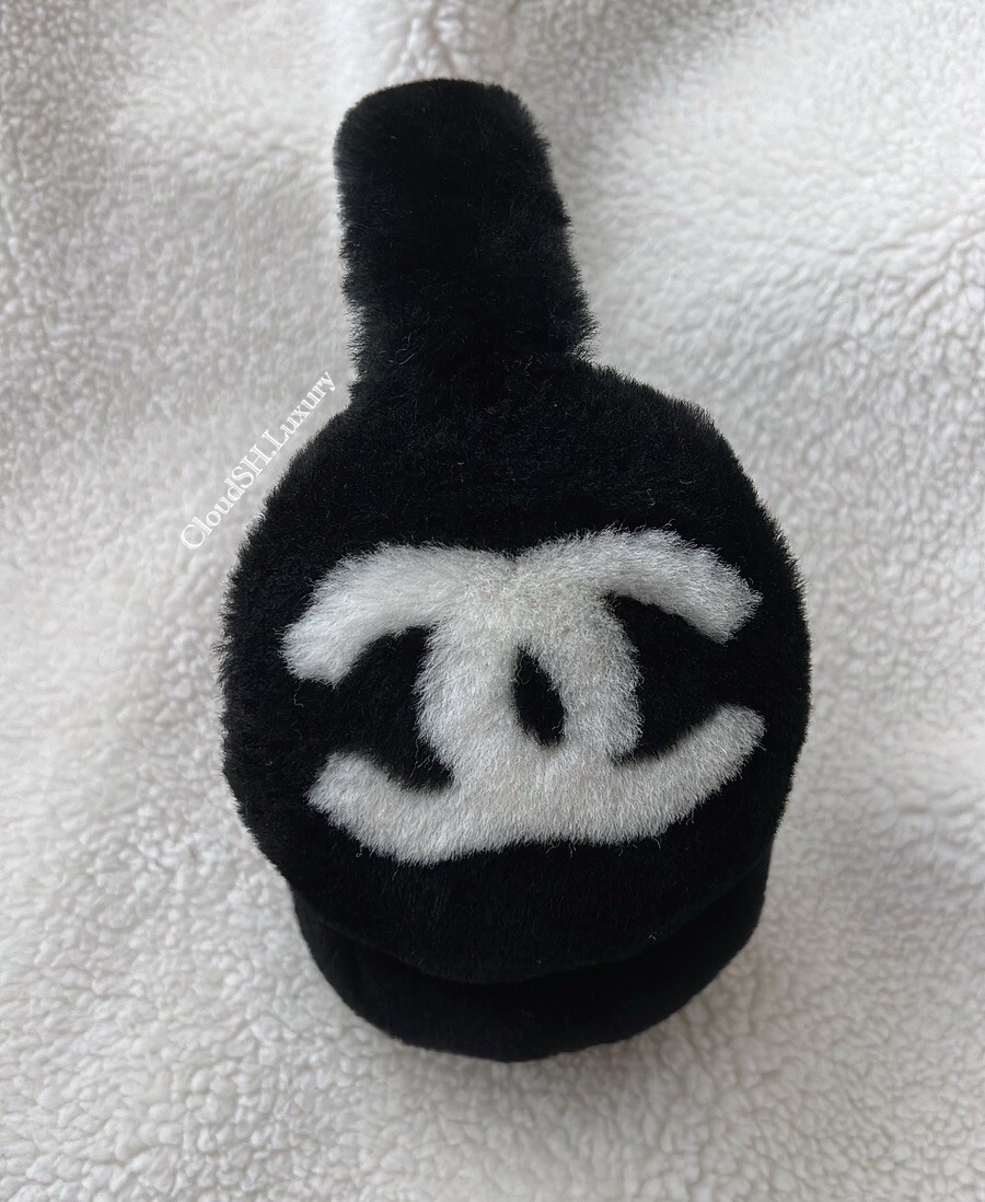 Auth BN Chanel Black White CC Logo Shearling Earmuffs | eBay display picture 2