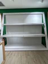 arredamento negozio usato completo di banco cassa e arredamento e vetrine