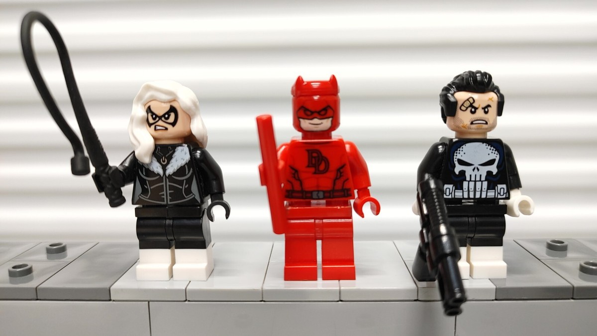 LEGO #76178 The Daily Bugle Minifigures Daredevil , Punisher & Balck Cat *NEW* | eBay LEGO #76178 The Daily Bugle Minifigures Daredevil , Punisher & Balck Cat *NEW* | eBay