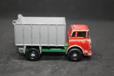 Matchbox Lesney #26 GMC Tipper Truck green