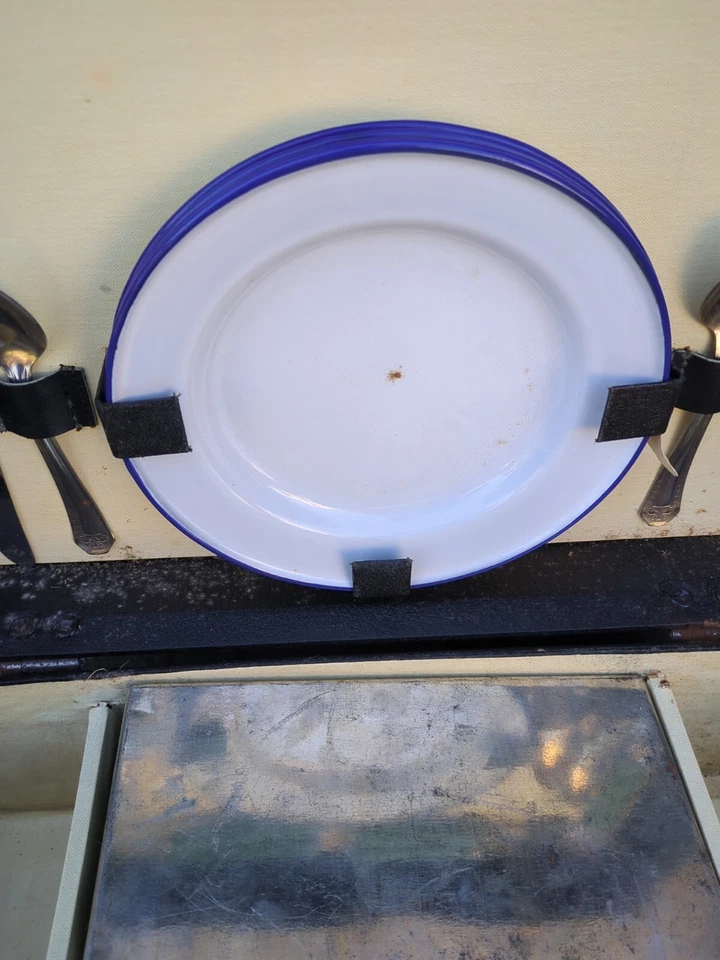 Antique 1920s 30s Automobile PICNIC Set Partial Jade Green Handles W/ Case - Image 4 of 4