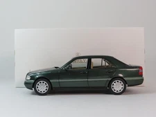 Norev Mercedes Benz C-Class Malachite Green Metallic 1993 1/18 183372
