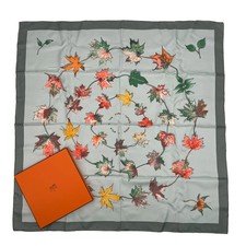 HERMES Carre 90 Silk Scarf A Walk in the Park Green Maple Leaf Boxed