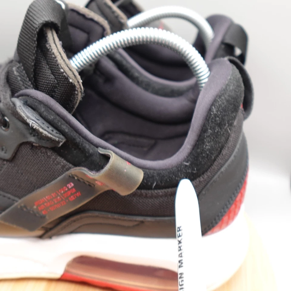 Jordan MA2 Zapatos Para Hombres 11.5 Negro Rojo Blanco Tenis Atléticos CV8122-006 Defectos Foto 2 de 4