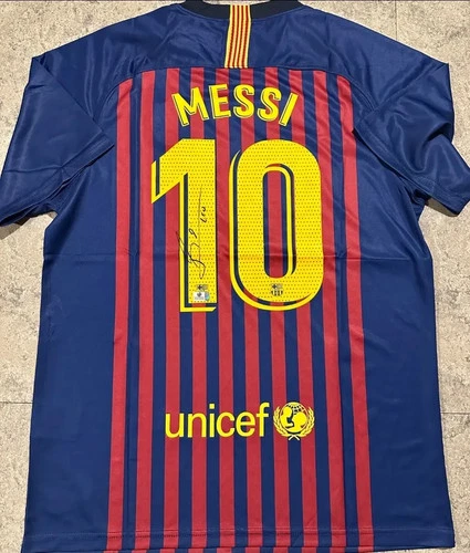 Lionel Messi F.C. Barcelona Autographed 2018-19 Nike Home Soccer Jersey W/COA
