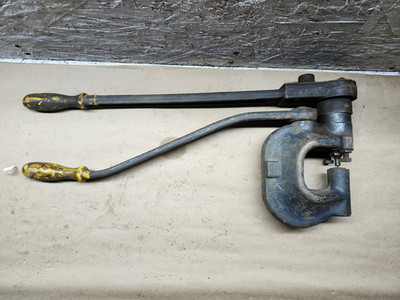 Vtg WHITNEY METAL TOOL CO. Rockford IL USA punch With Ratchet handle