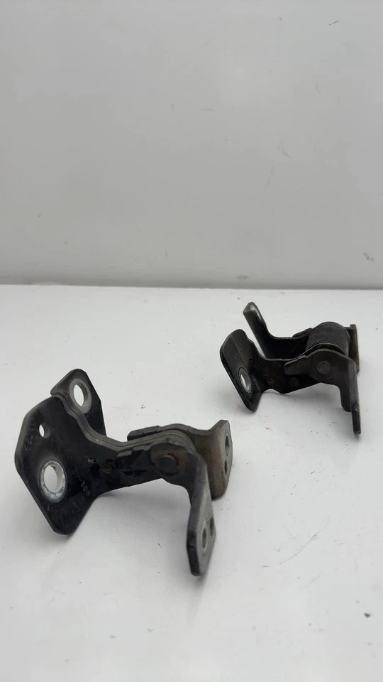 2016 DODGE CHARGER Front Door Hinge Dodge Right - Image 2 of 4