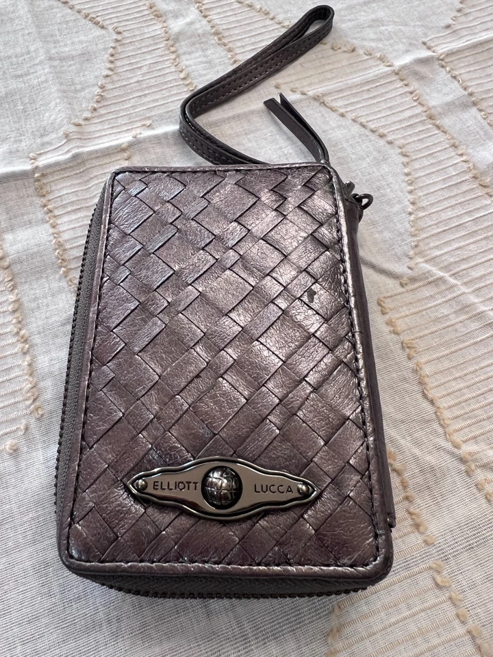 Elliott Lucca Metallic Woven Leather Wristlet Wallet Zip Organizer ID Holder - Image 4 of 4