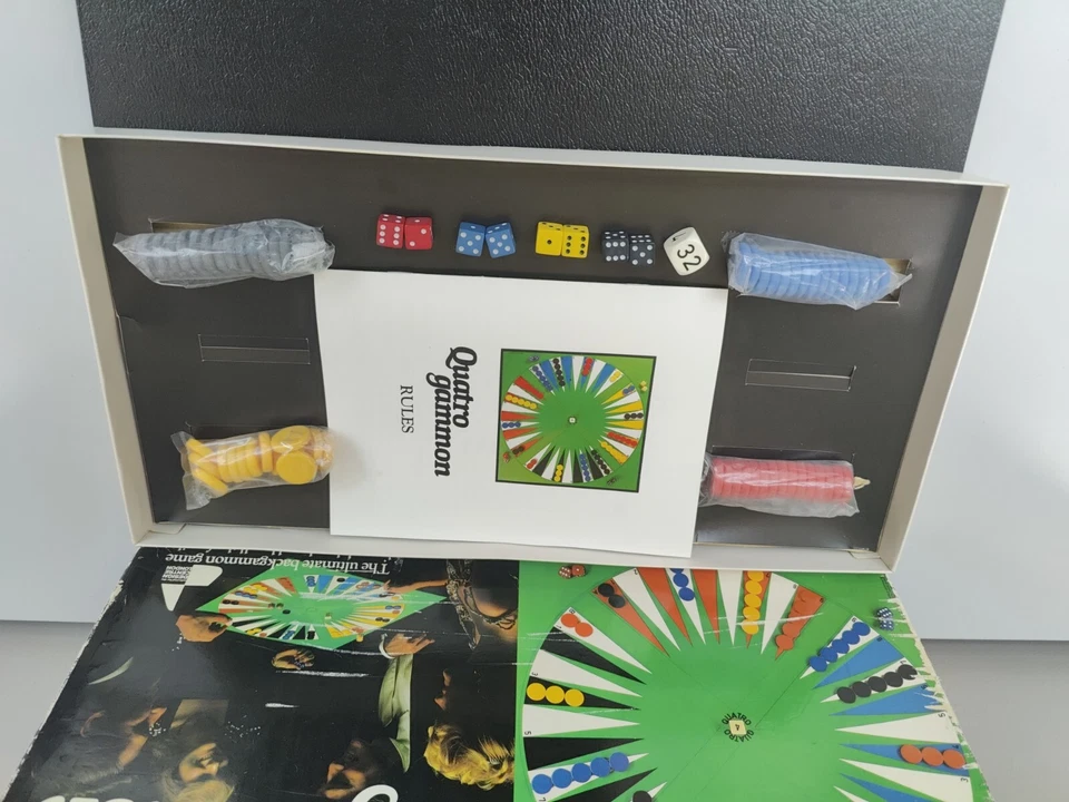 Quatro Gammon Circular Backgammon Strategy Game 1982  Vintage Complete England - Image 3 of 4