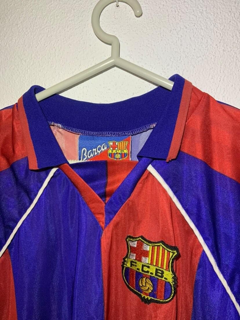 4 KOEMAN RETRO BARCELONA 1993-1994 HOME FOOTBALL SHIRT REPLICA