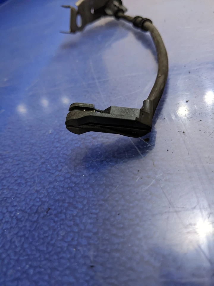 Sensor de pastillas de freno trasero OEM 2012-2017 AUDI A6 QUATTRO 72968VV c7 Foto 2 de 4