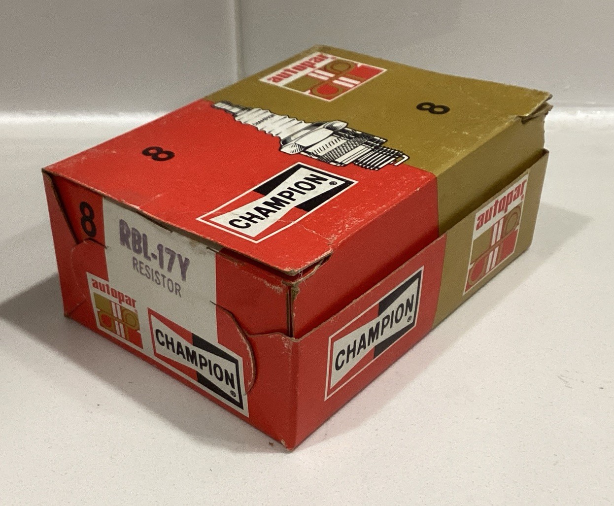 RBL-17Y Champion Spark Plugs NOS 8 In The Box 